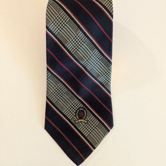 Vintage Tommy Hilfiger Blue, red and cream Striped Silk Tie - Made in USA - Picture 5 of 9